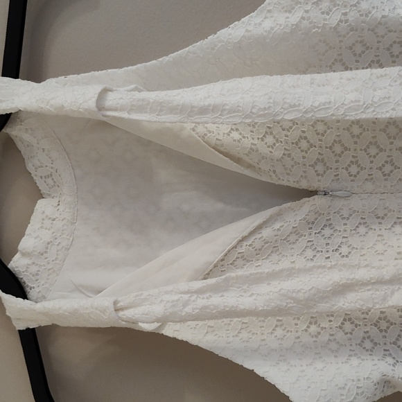 White Tahari Sleeveless Dress - Picture 5 of 16